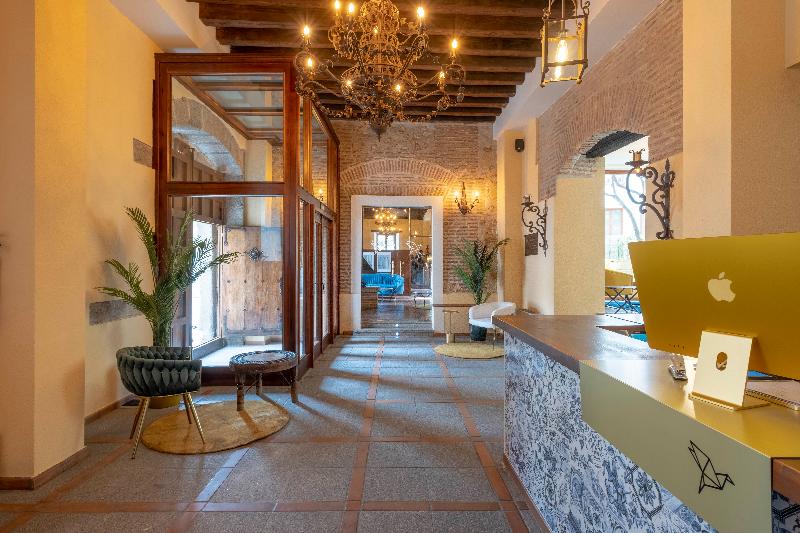 هتل Cetina Palacio Ayala Berganza