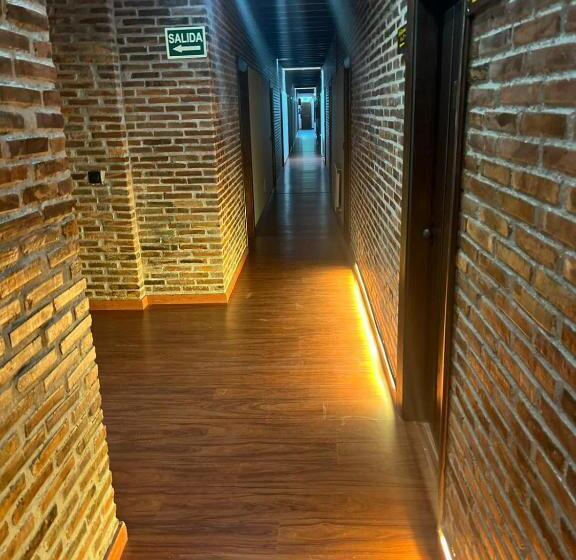 ホテル El Bricial