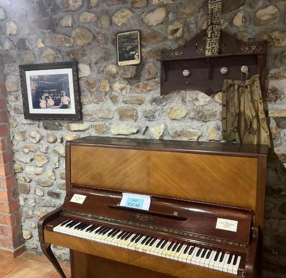 ホテル El Bricial