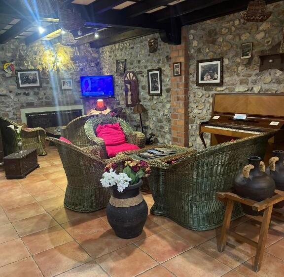 ホテル El Bricial