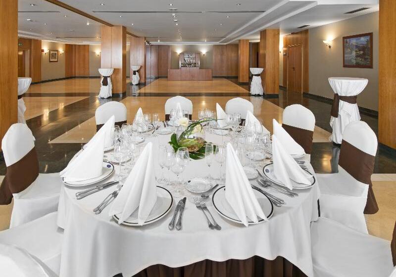 Отель Elba Vecindario Aeropuerto Business & Convention