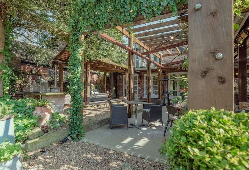 فندق Eleven Didsbury Park