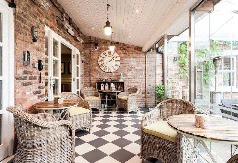 فندق Eleven Didsbury Park