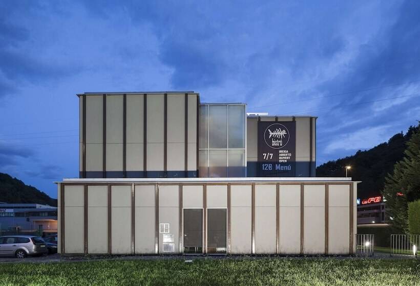 酒店 Kyriad Direct Eth Irun