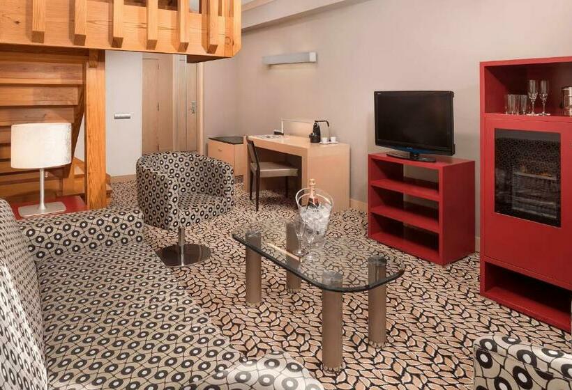 هتل Eurostars Royal Tanau
