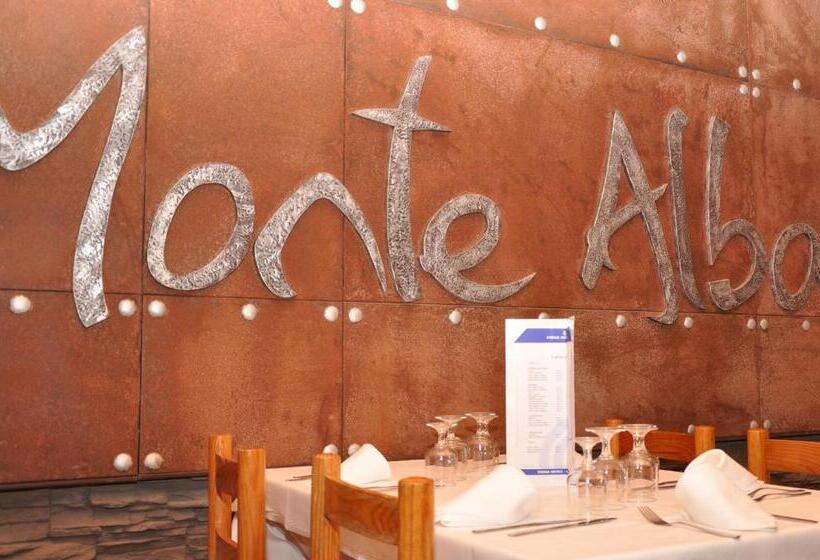 ホテル Evenia Monte Alba