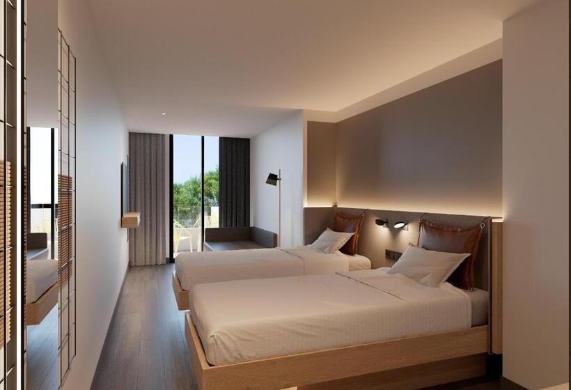 Отель Moxy Barcelona