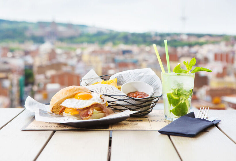 Отель Moxy Barcelona