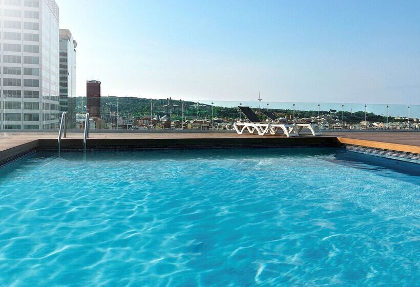 Отель Moxy Barcelona