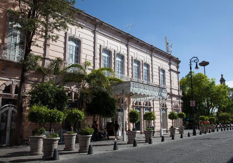 هتل Francia Aguascalientes