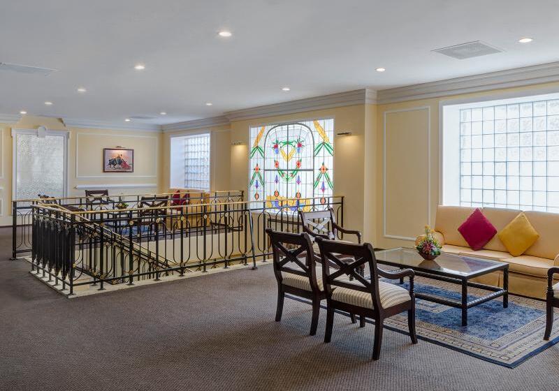 هتل Francia Aguascalientes