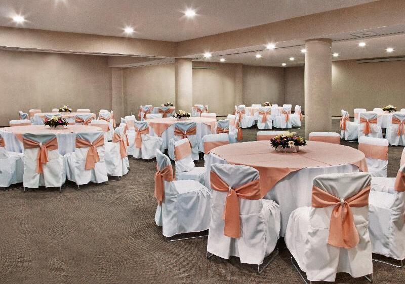 هتل Francia Aguascalientes