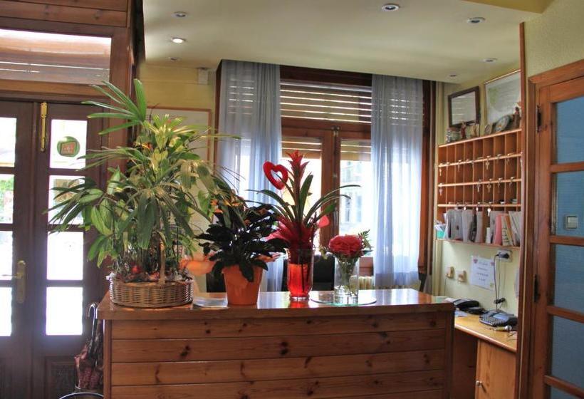 בית מלון כפרי Garona