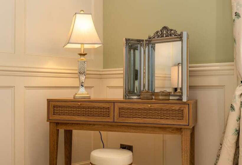 فندق Grange Manor