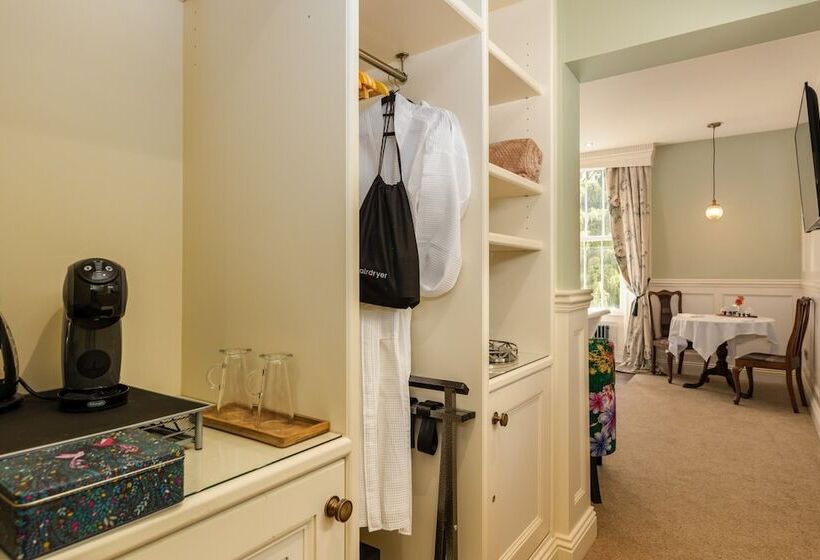 فندق Grange Manor