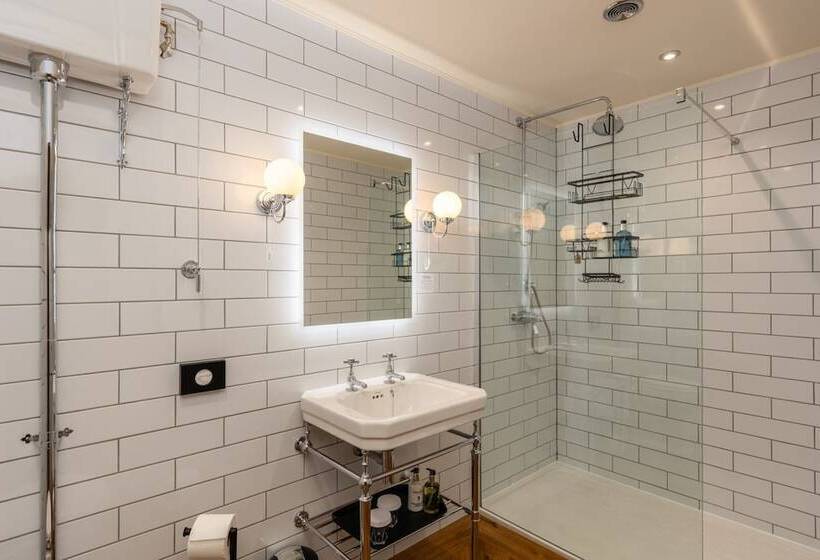 فندق Grange Manor