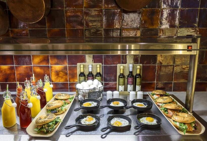 Boutique Hotel H10 Villa de La Reina