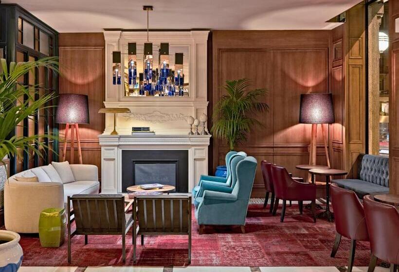 Boutique Hotel H10 Villa de La Reina