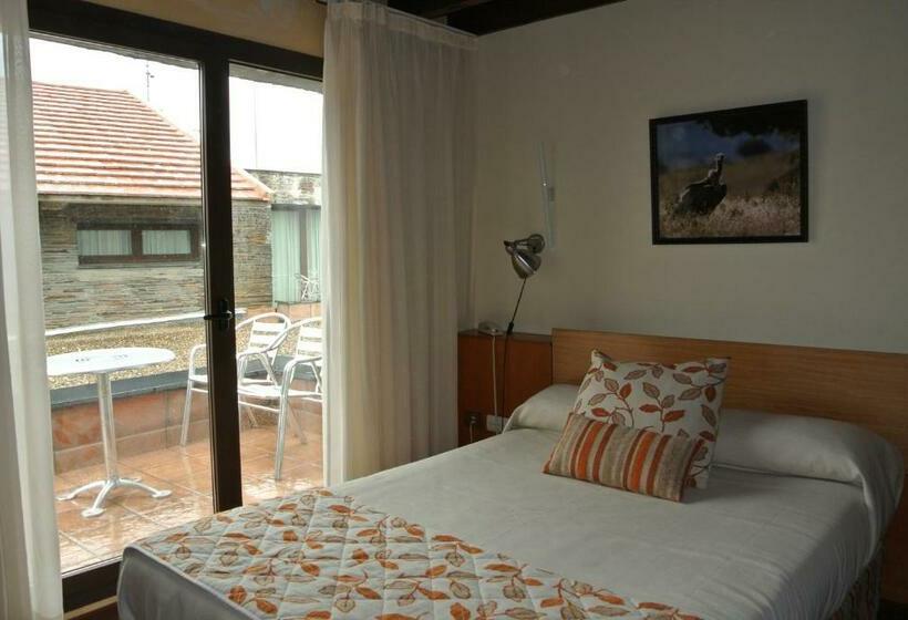 هتل Hospederia Parque De Monfragüe