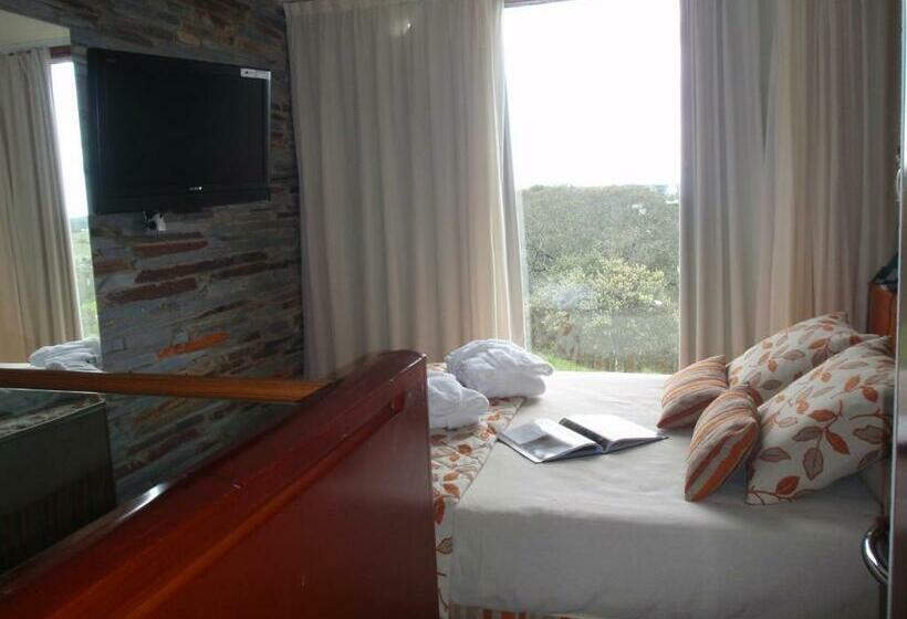 هتل Hospederia Parque De Monfragüe