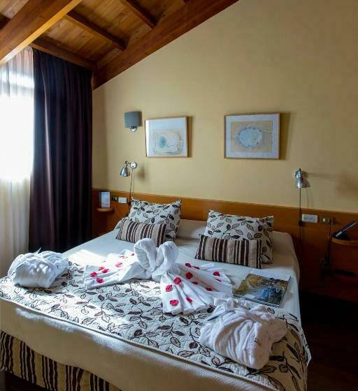 هتل Hospederia Parque De Monfragüe