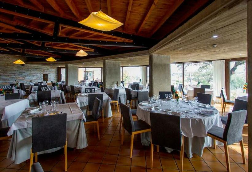 هتل Hospederia Parque De Monfragüe