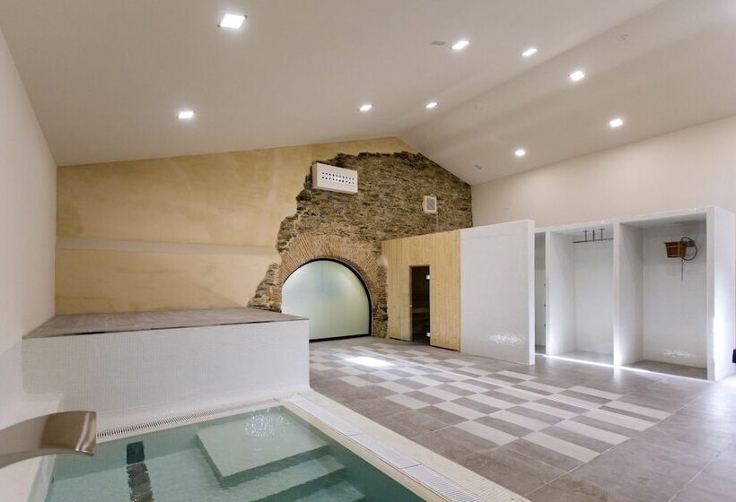 ホテル Hospedería Puente De Alconétar