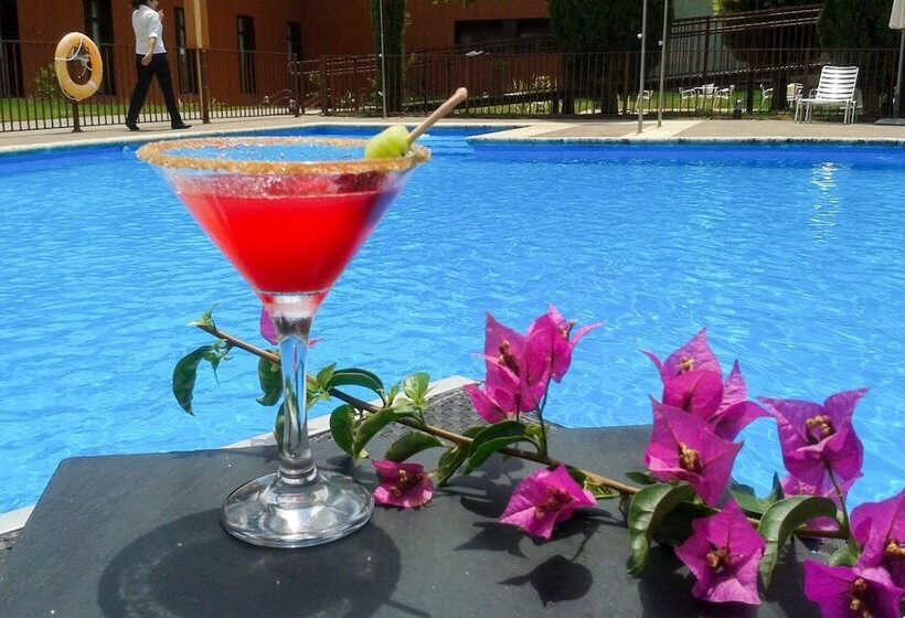 ホテル Hospedería Puente De Alconétar