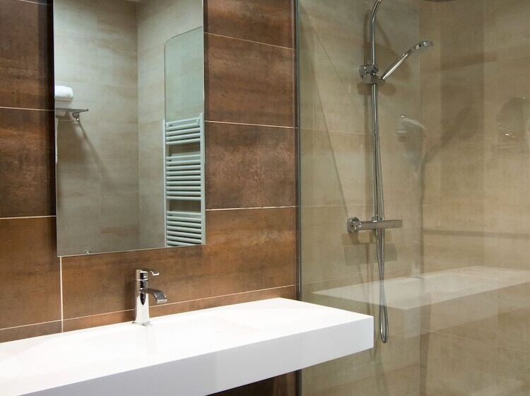 ホテル Hospedería Puente De Alconétar