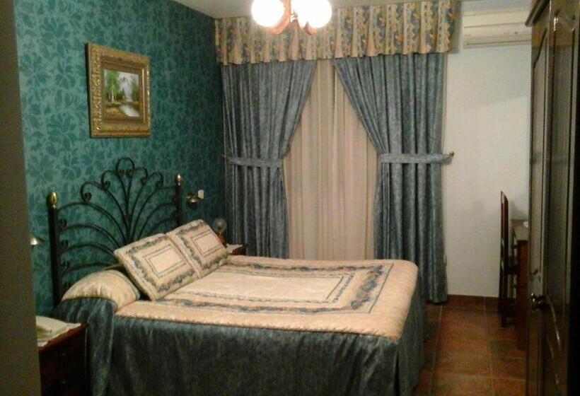 Отель Hostal Piñera