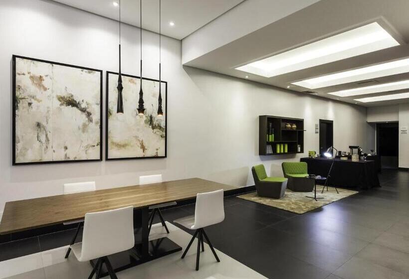 هتل Ilunion Suites Madrid