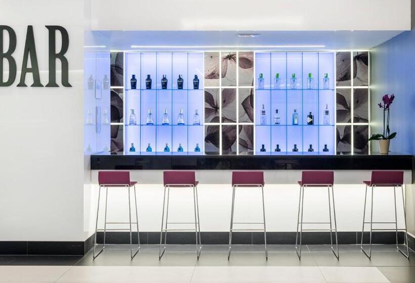 هتل Ilunion Suites Madrid