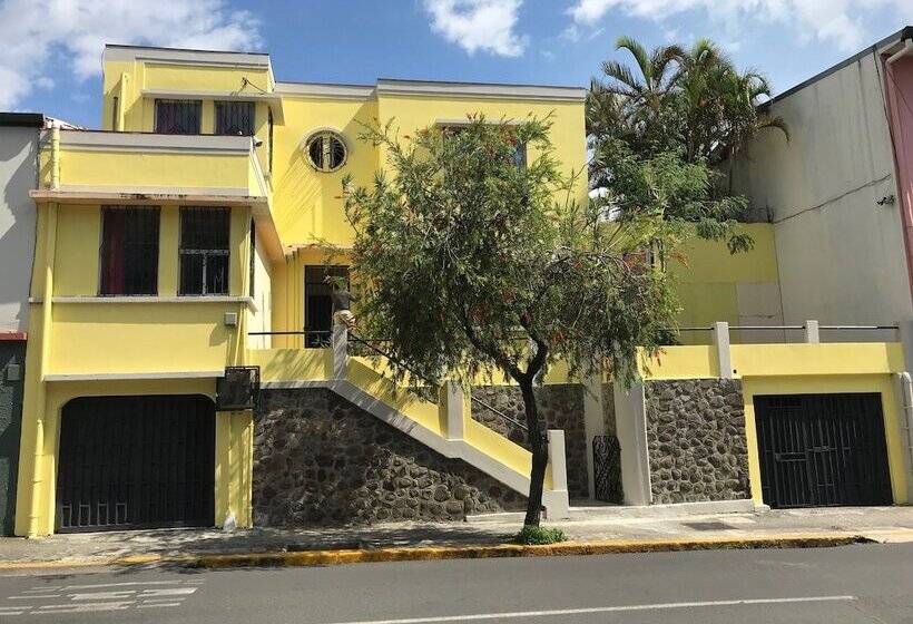 Отель Kekoldi Garden