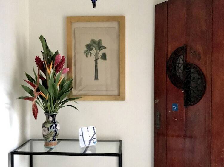 Отель Kekoldi Garden