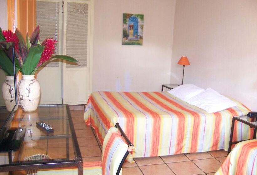 Отель Kekoldi Garden