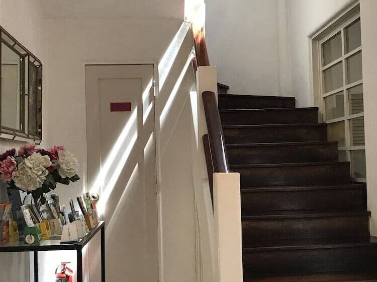 Отель Kekoldi Garden