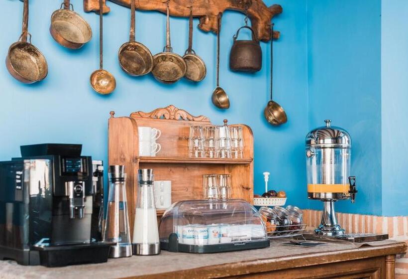 هتل La Posada De Manolo