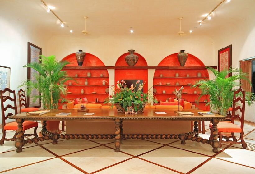 فندق Las Alamandas