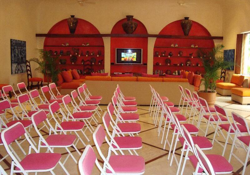 فندق Las Alamandas