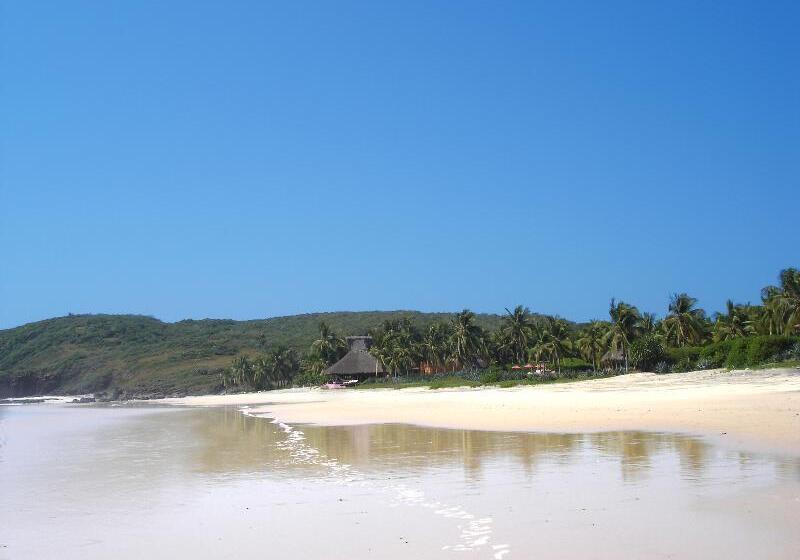 فندق Las Alamandas