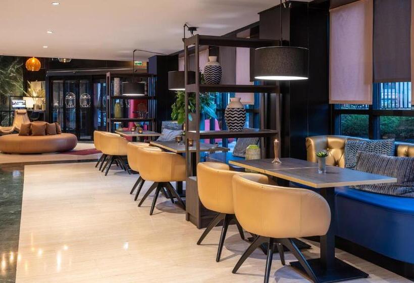 Leonardo Hotel Madrid City Center