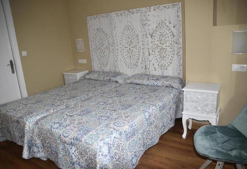 בית מלון כפרי Los Acebos Cangas