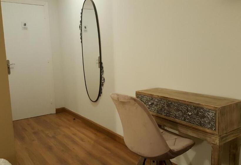 בית מלון כפרי Los Acebos Cangas