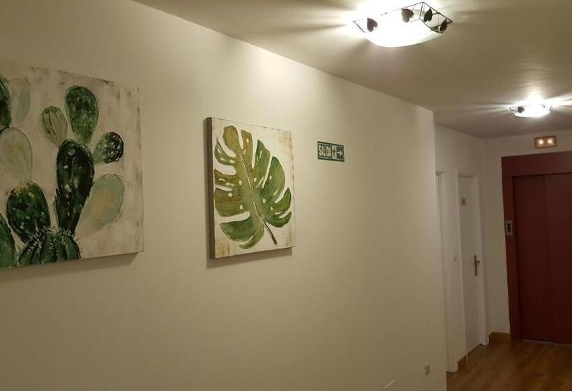 בית מלון כפרי Los Acebos Cangas