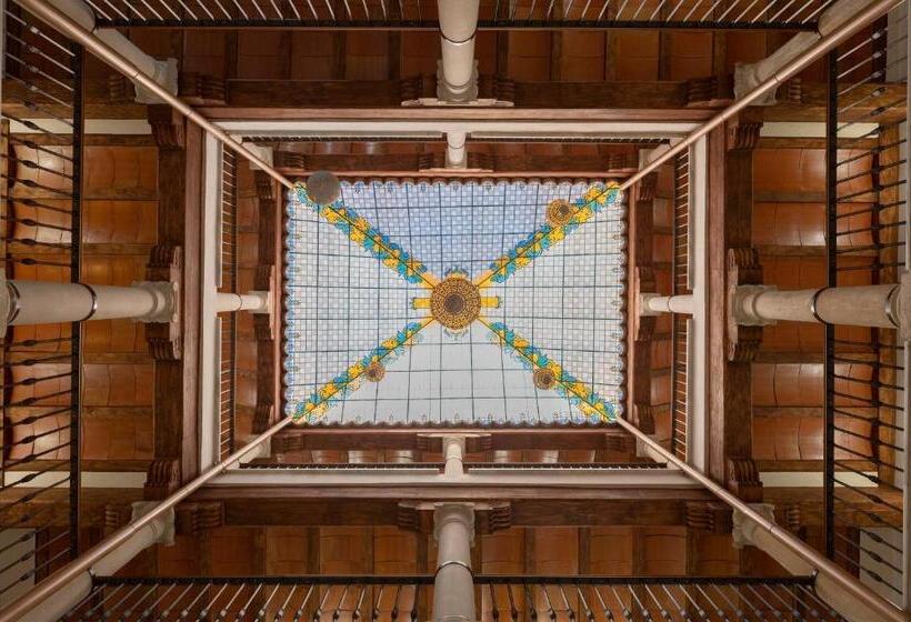 فندق Maria De Molina