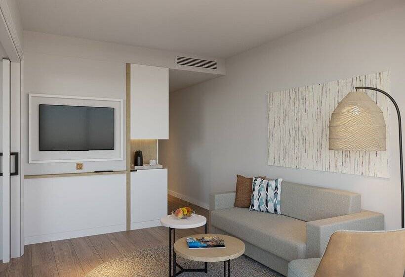 Отель Mediterranean Palace