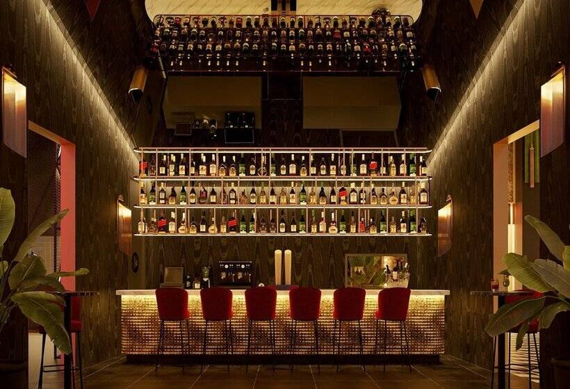 Отель Mediterranean Palace