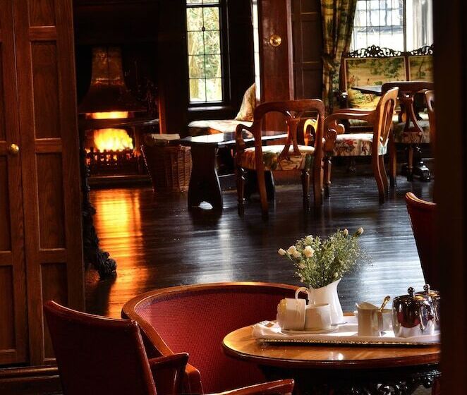 فندق Newby Bridge