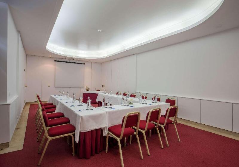 هتل NH Lisboa Campo Grande