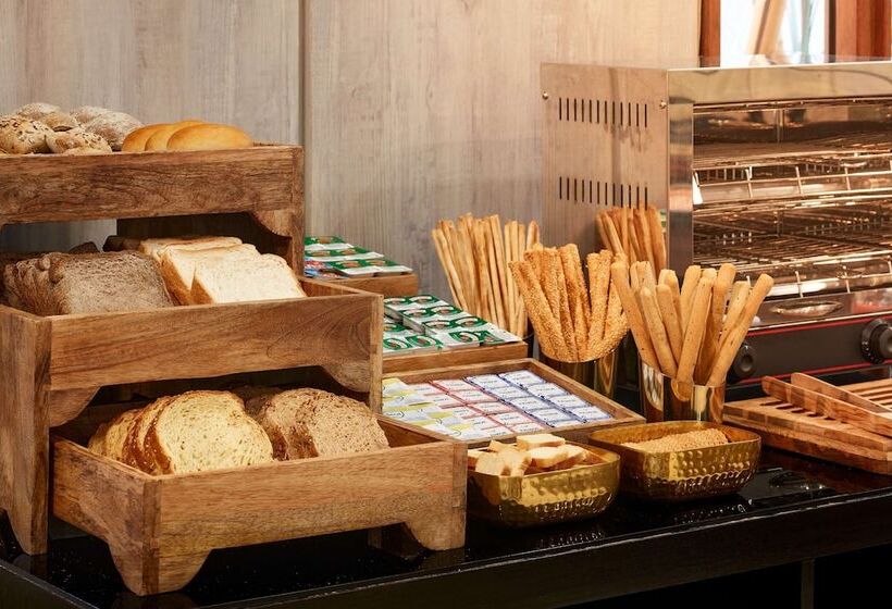 هتل NH Lisboa Campo Grande